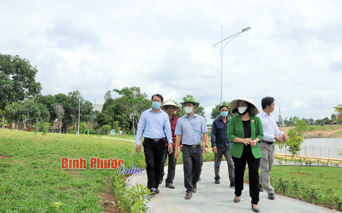 Chủ tịch UBND tỉnh kiểm tra công tác chuẩn bị khánh thành công viên Suối Cam