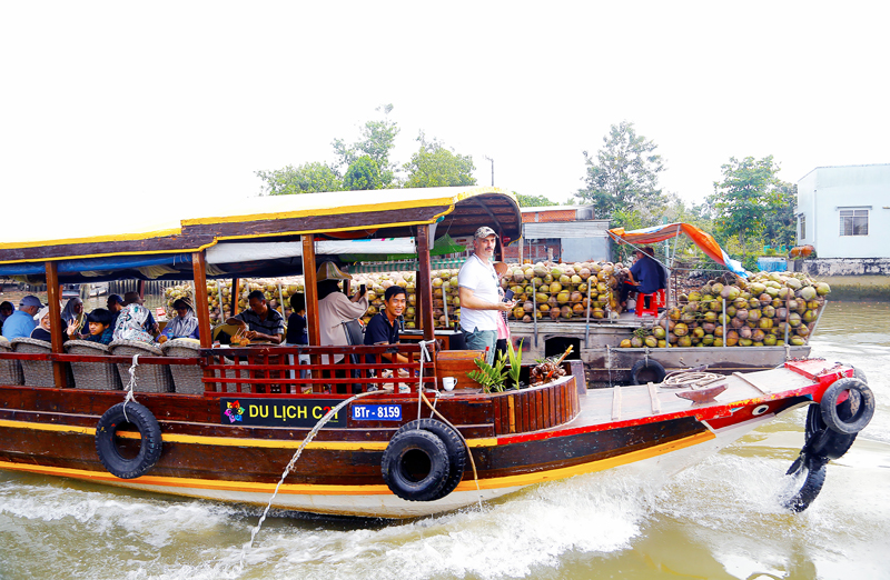 Ben Tre: Positioning the brand "land of green coconuts"