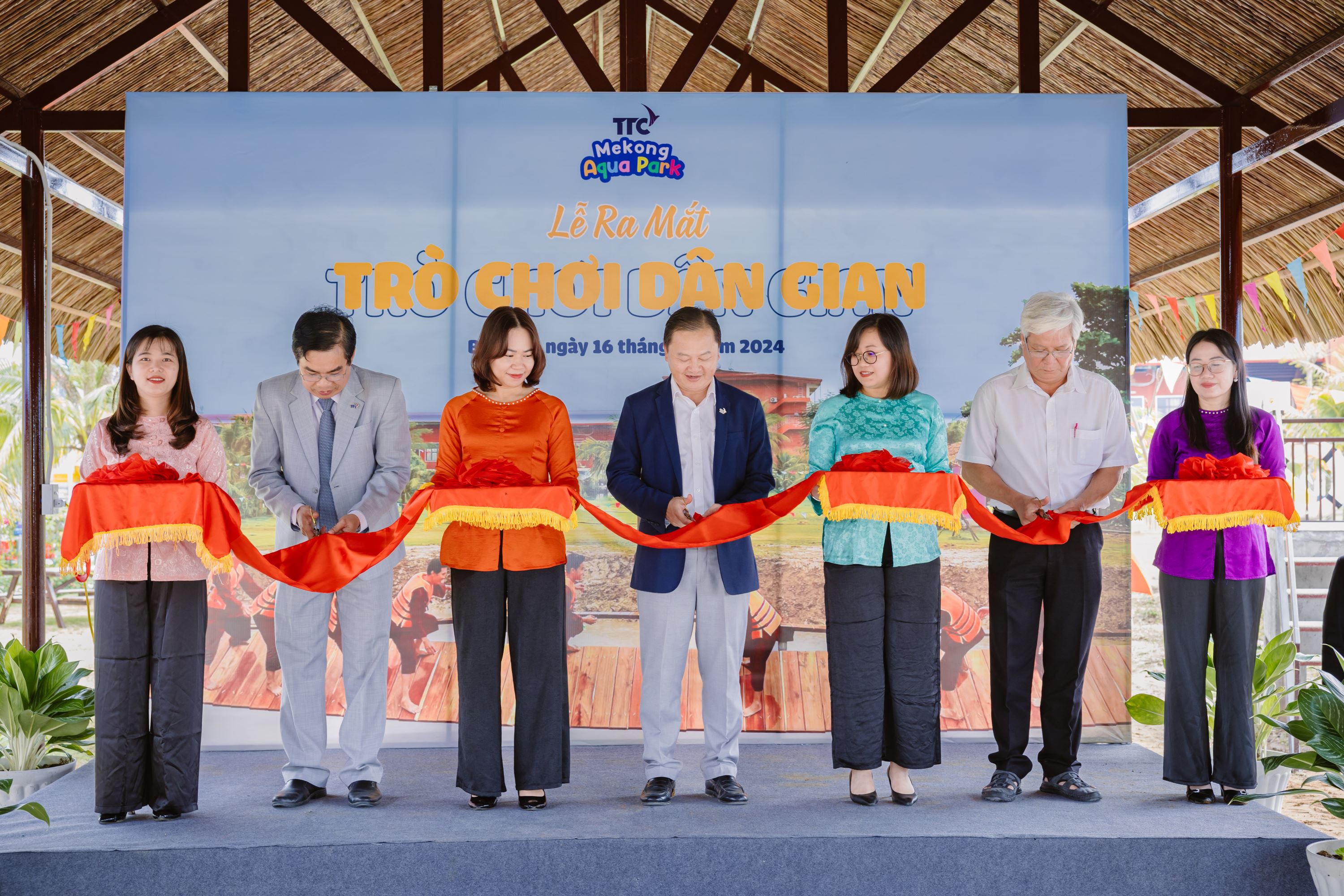 TTC Mekong Aqua Park ra mắt khu trò chơi dân gian tái hiện văn hóa miền Tây Nam bộ