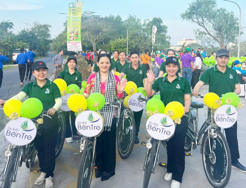 Bến Tre: Diễu hành xe đạp với chủ đề 'Du lịch xanh'