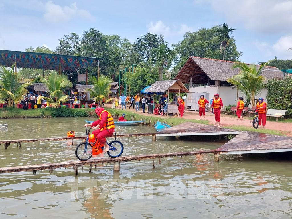 Bến Tre đa dạng hoạt động văn hóa đón du khách du Xuân