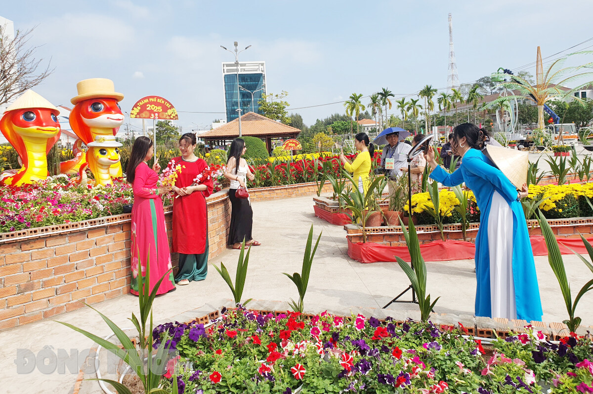 Trên 69 ngàn lượt khách du xuân dịp Tết Nguyên đán Ất Tỵ