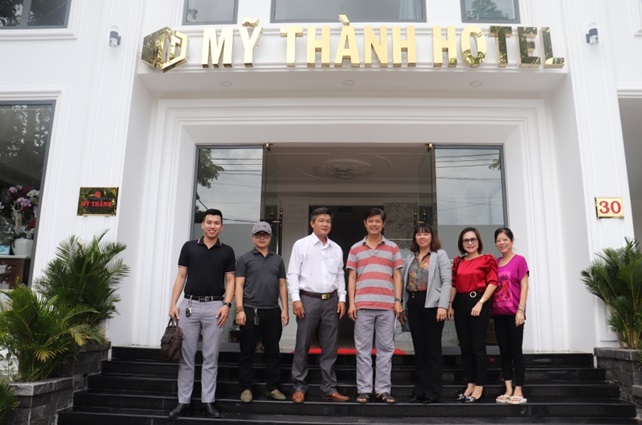 Du lịch Xứ Dừa - Phát triển dịch vụ lưu trú tại huyện Ba Tri và Châu Thành