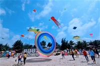 Dịp lễ 30/4 và 1/5 gần 58.000 du khách chọn biển Phan Thiết