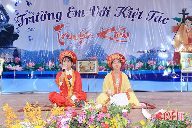 Học sinh quê hương cụ Nguyễn tranh tài “Trường em với kiệt tác truyện Kiều”