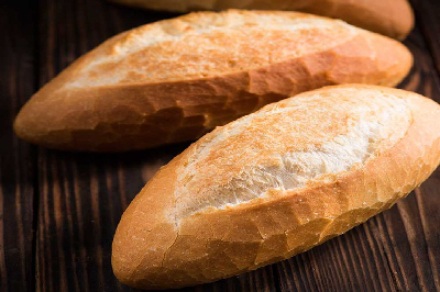 Bánh mì ăn kèm