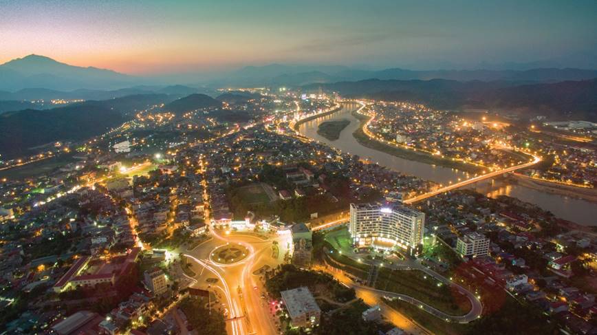 Thành phố Lào Cai về đêm có gì hay