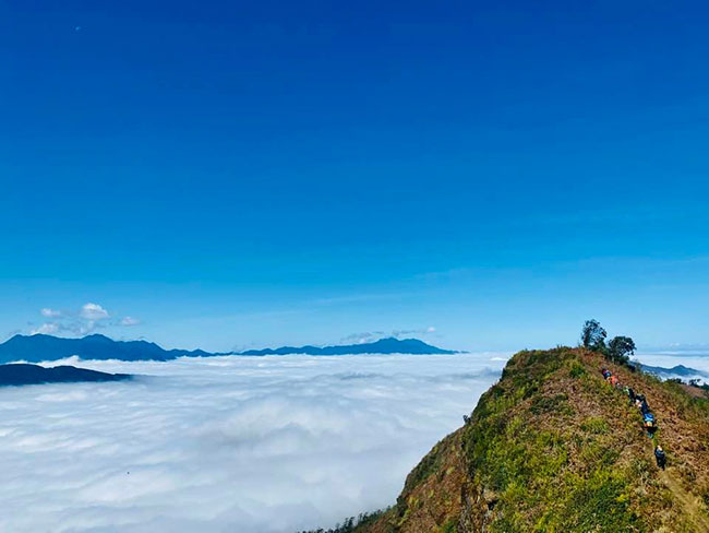 Điểm tên những ngọn núi săn mây cực đẹp ở Lào Cai