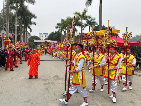 Experience The Thuong Temple Festival