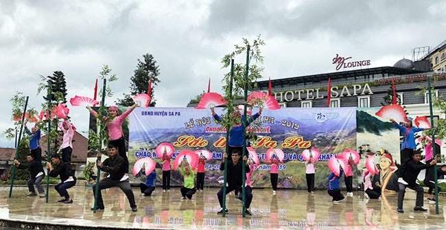 Lễ Hội Đường Phố Sa Pa 2019 thu hút sự tham gia của đông đảo du khách trong và ngoài nước