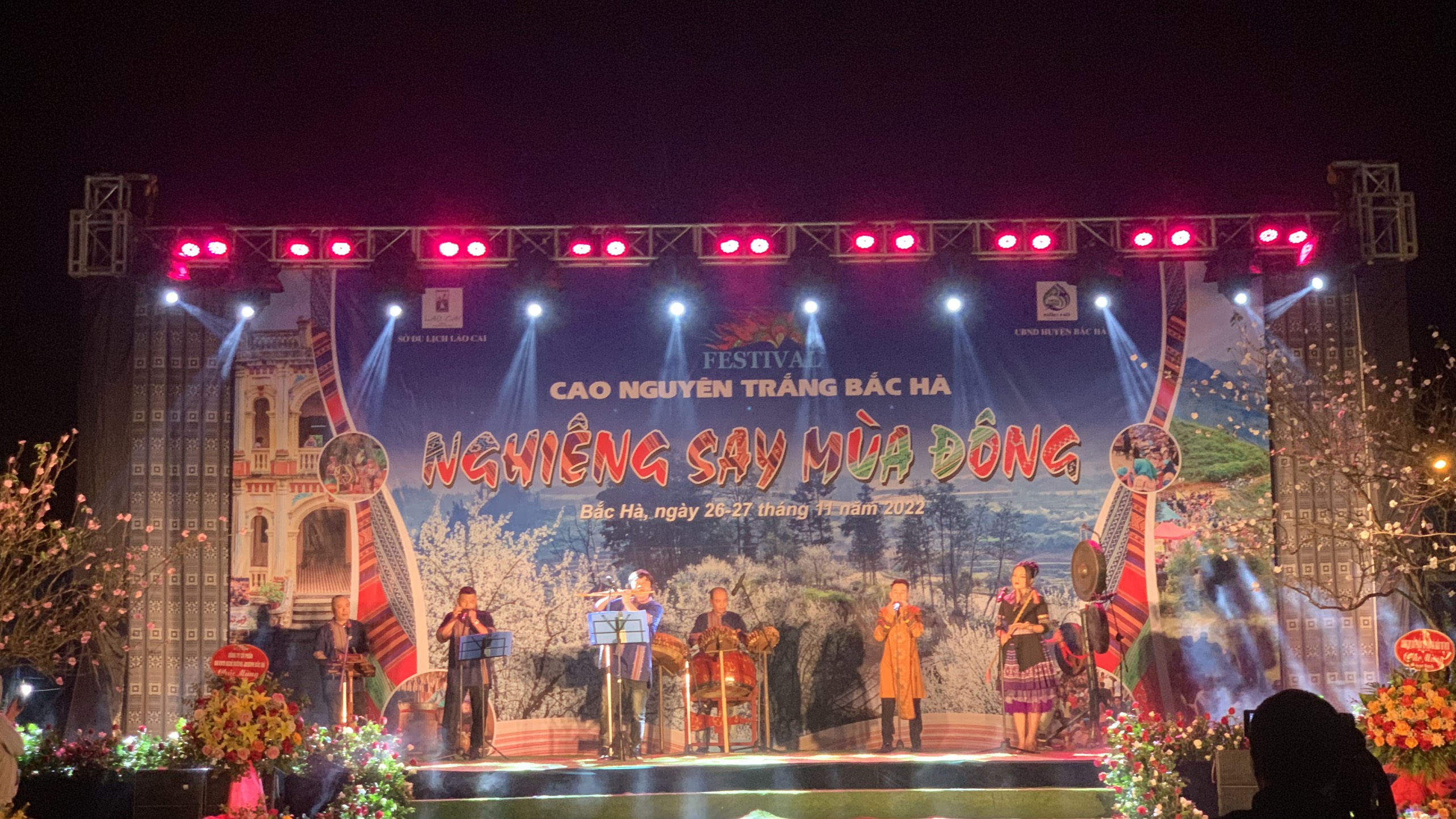 Khai mạc Festival Cao nguyên trắng Bắc Hà với  chủ đề “Nghiêng say mùa Đông”