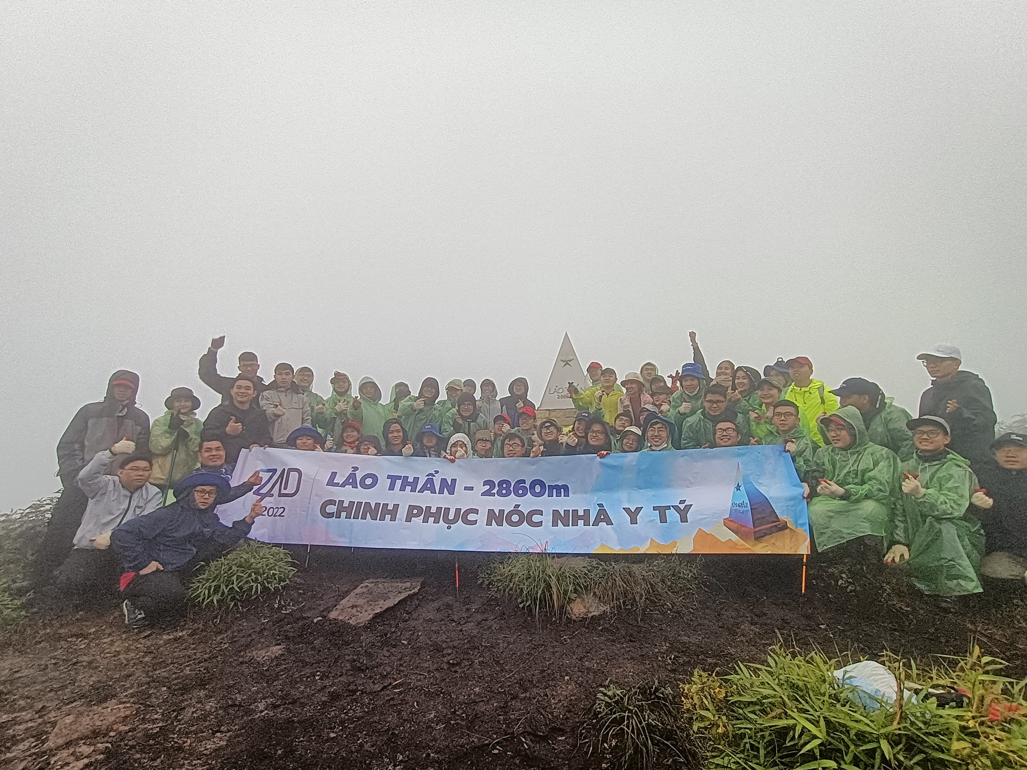 Huyện Bát Xát tổ chức giải leo núi Lảo Thẩn năm 2023