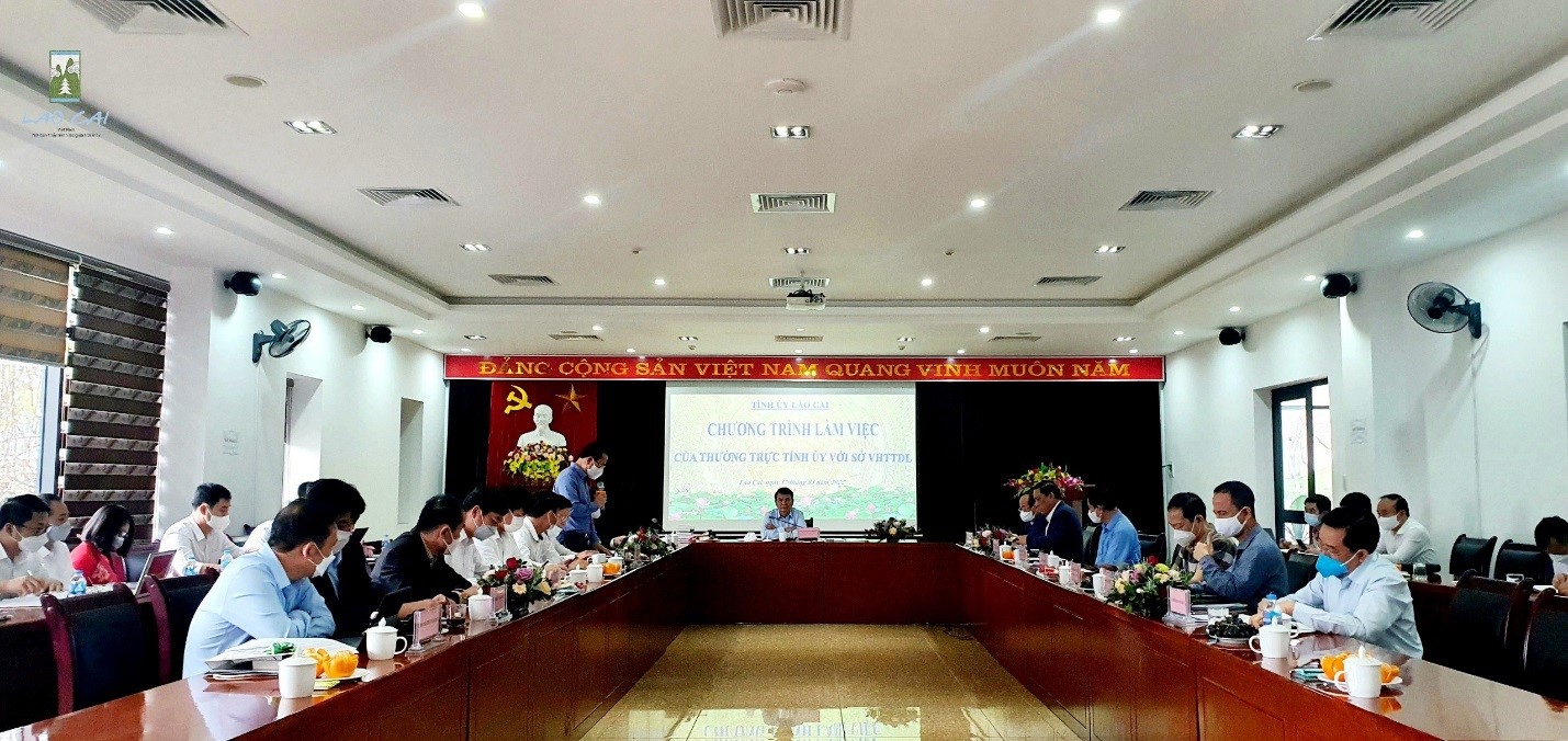 Sở Văn hóa, Thể thao và Du lịch tỉnh Lào Cai báo cáo Thường trực Tỉnh ủy Lào Cai về công tác du lịch