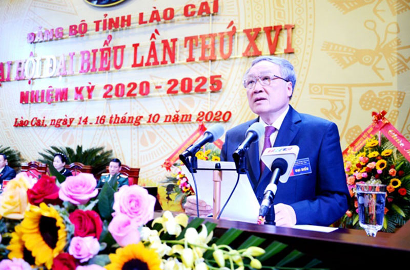 To build Lao Cai into a tourist center in the Northwestern region of Vietnam