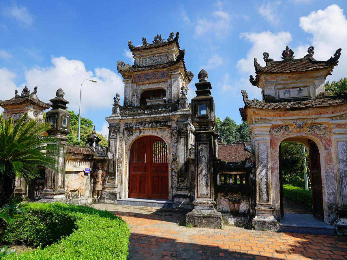 Lăng mộ và đền thờ Nguyễn Xí, tỉnh Nghệ An