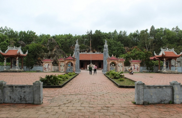 Quy Linh Temple
