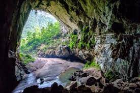 Tham Om Cave