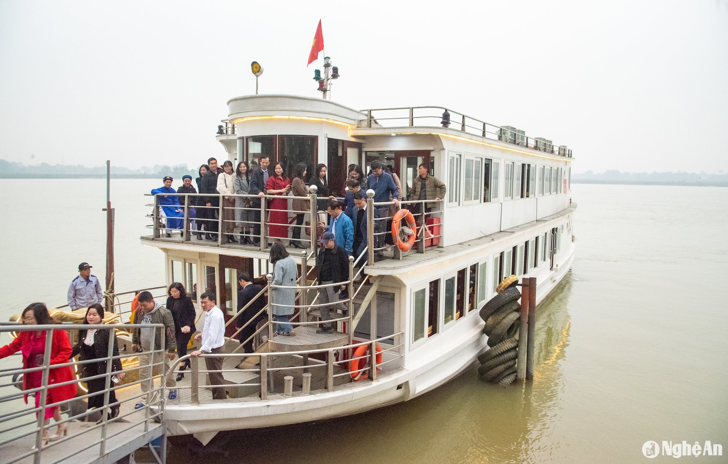 Nghệ An hướng tới xây dựng loại hình du lịch sinh thái ven sông Lam