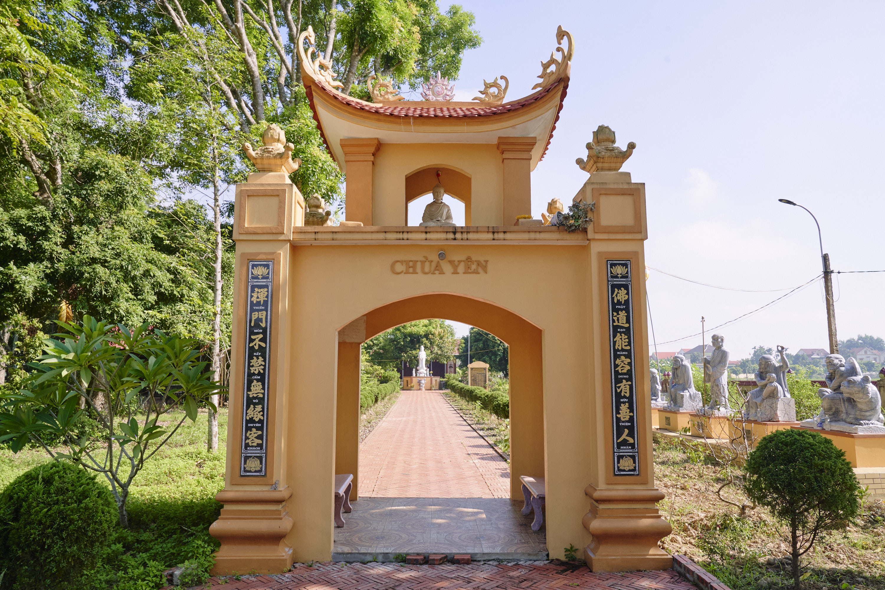 Ca temple - Yen Thanh