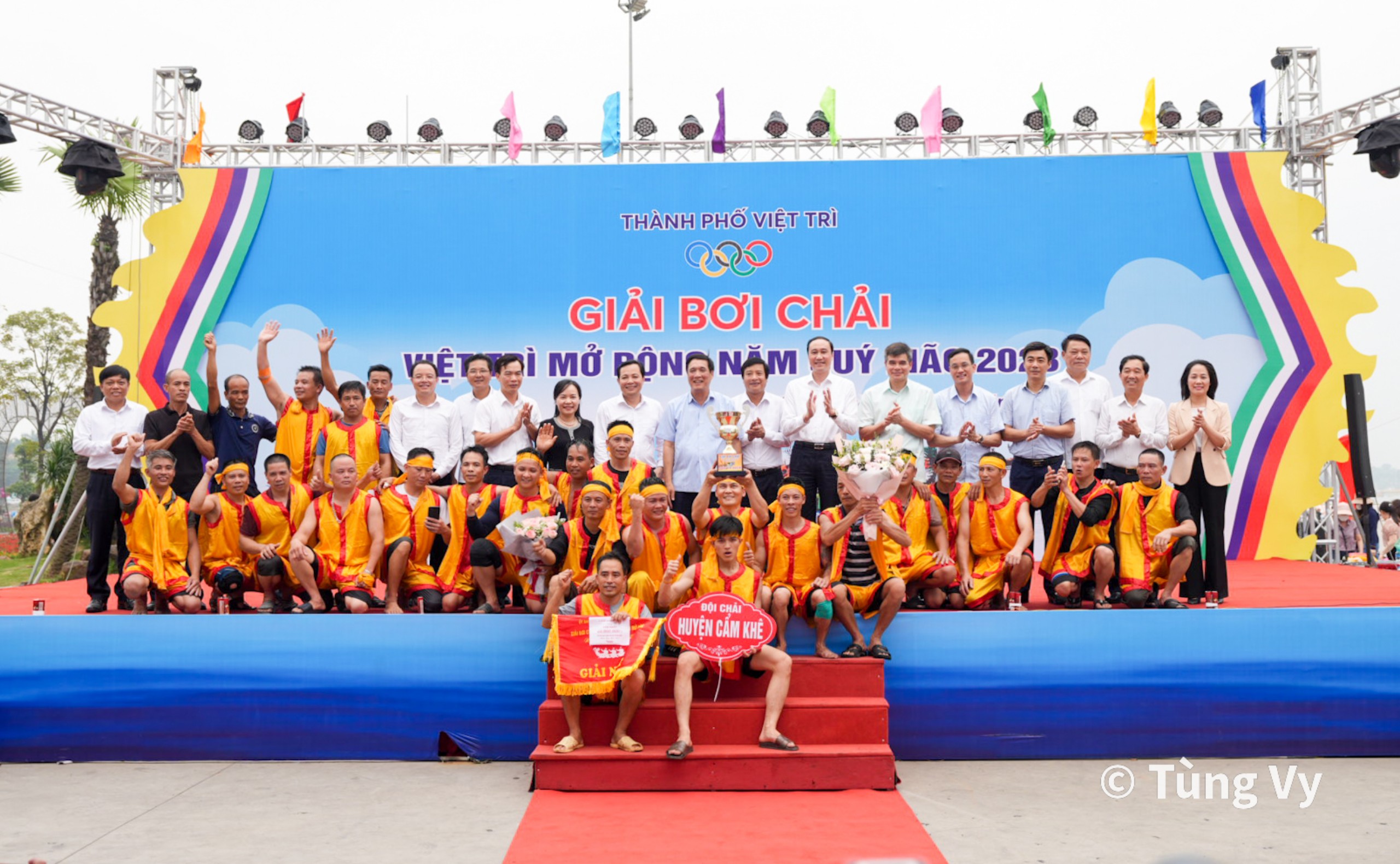 Sôi động giải bơi chải thành phố Việt Trì mở rộng năm 2023