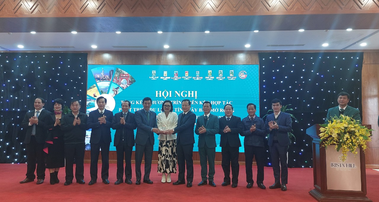 Hội nghị tổng kết Chương trình liên kết, hợp tác phát triển du lịch 8 tỉnhTây Bắc mở rộng và Thành phố Hồ Chí Minh năm 2023