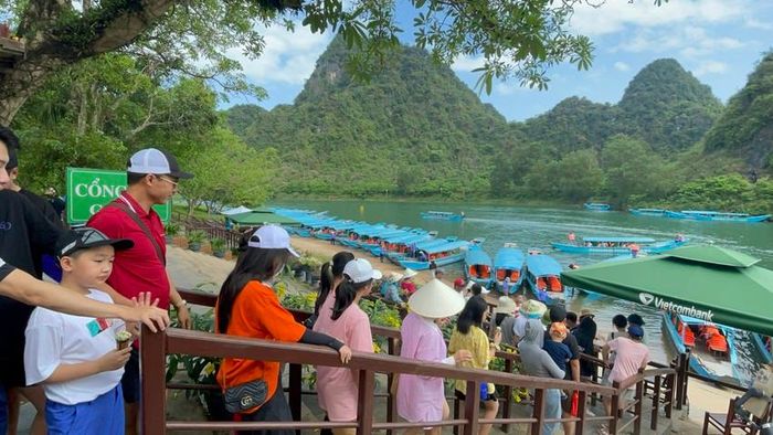 Ngành du lịch Quảng Bình đang phục hồi mạnh mẽ
