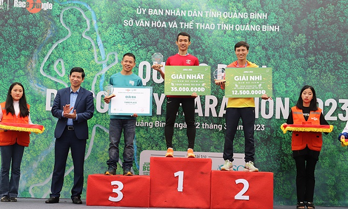Khởi tranh giải Marathon khám phá Quảng Bình 2023