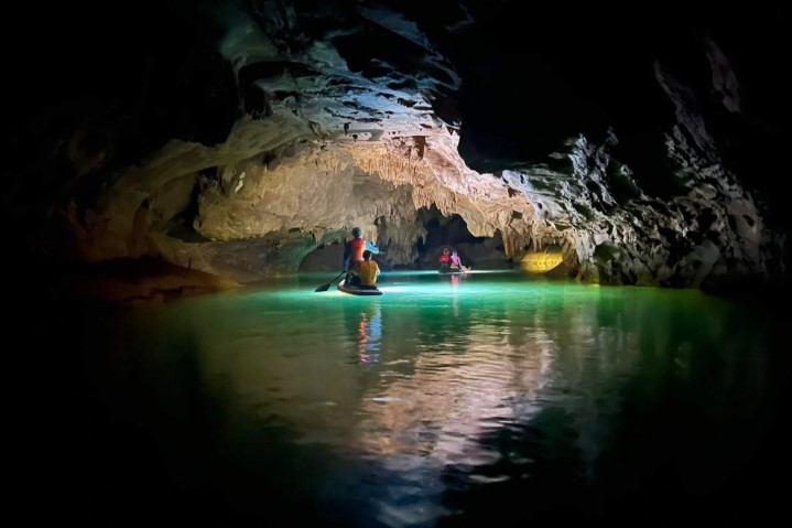 Mê mẩn với vẻ đẹp của 22 hang động mới được phát hiện tại Quảng Bình