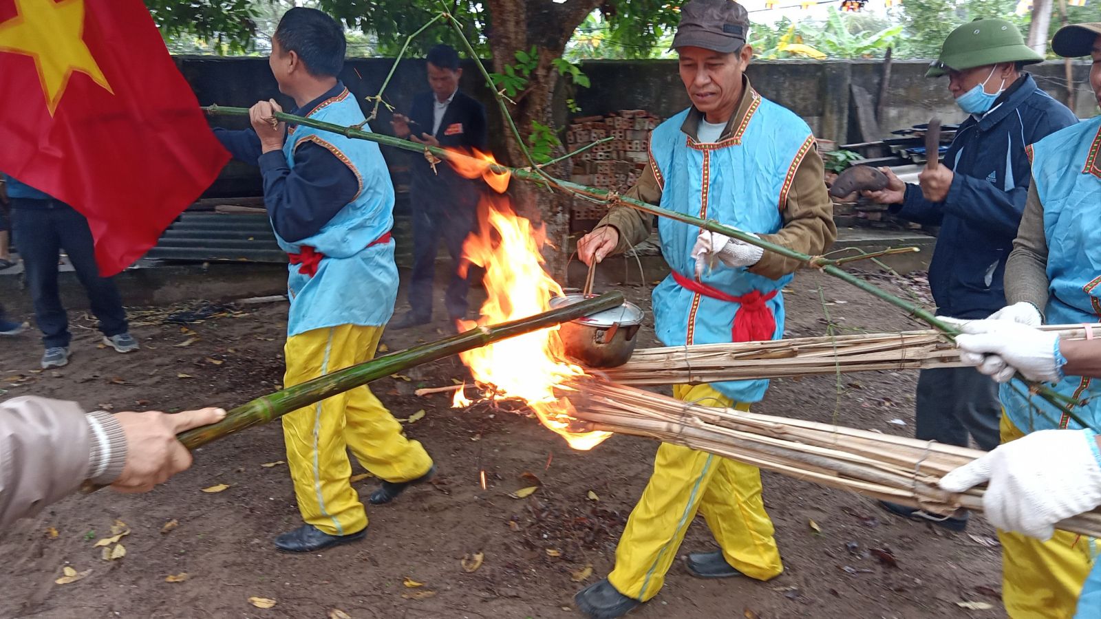 Lễ hội truyền thống tại đền Bạt Trung Ngoại ở xã Hòa Bình huyện Kiến Xương, nơi lưu giữ nhiều giá trị nghệ thuật 