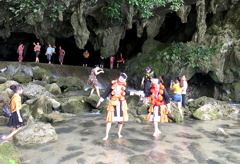 Bo Ngoang Cave