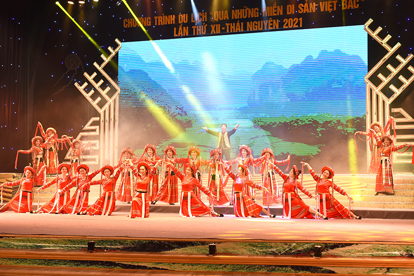 Opening the 12th tourism program "Through the Viet Bac heritage regions"