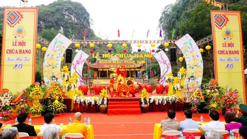 Festival of Huong Nghiem Pagoda (Hang Pagoda)