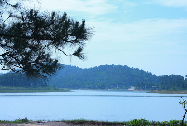 Song: Afternoon at Yen Trung Lake