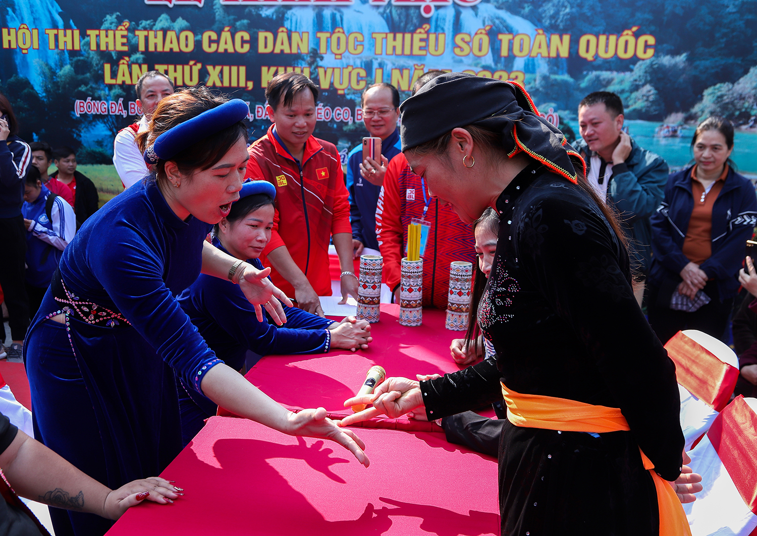 Phóng sự ảnh: Sôi động Hội thi Thể thao các dân tộc thiểu số toàn quốc lần thứ XIII, khu vực I năm 2023 tại tỉnh Cao Bằng