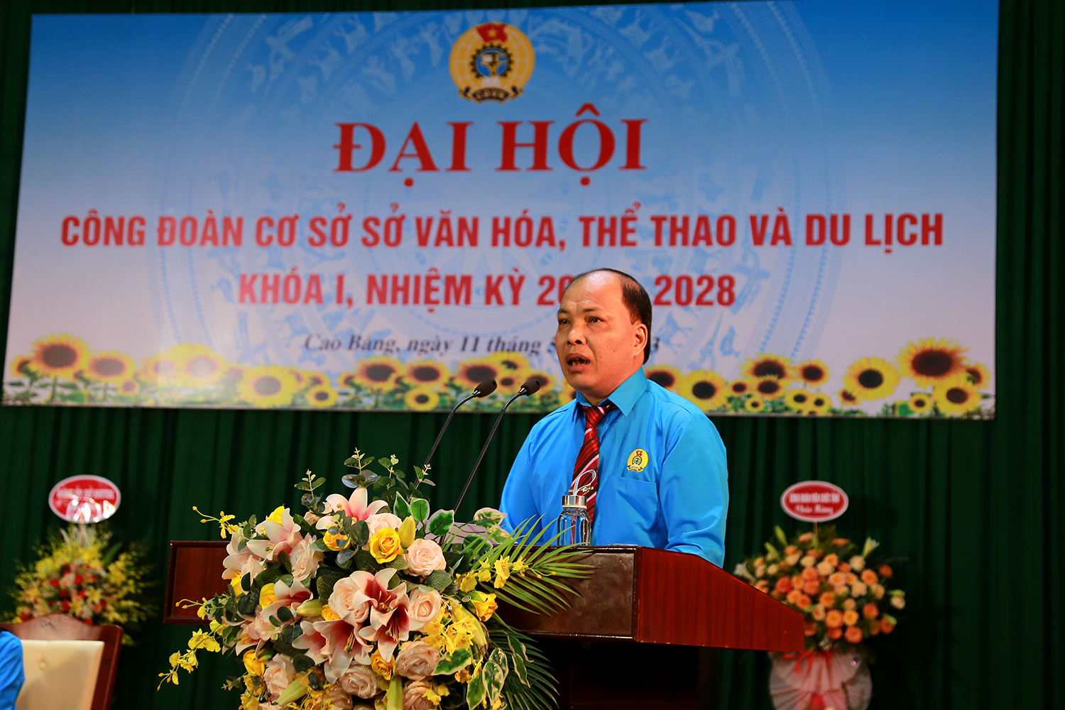 Đồng chí Ngọc Văn Chắn, Phó Giám đốc, Chủ tịch CĐCS Sở VHTTDL phát biểu Khai mạc.