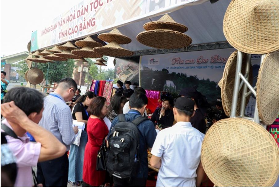 Không gian văn hóa dân tộc Tày, Nùng Cao Bằng chinh phục trái tim du khách tại Hà Nội