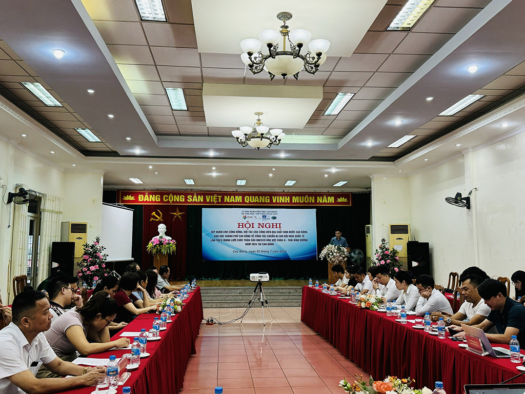 Hội nghị tập huấn cho cộng đồng, đối tác của CVĐC Non nước Cao Bằng về công tác chuẩn bị cho Hội nghị Quốc tế lần thứ 8 Mạng lưới CVĐC toàn cầu UNESCO khu vực Châu Á - Thái Bình Dương năm 2024