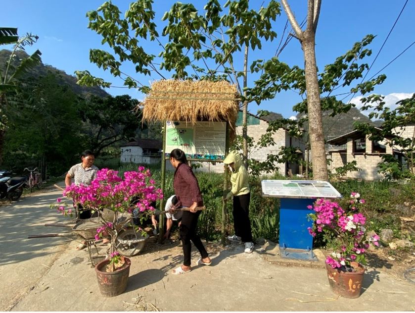 Tư vấn bảo tồn nghề và phát triển du lịch cộng đồng tại làng giấy bản Dìa Trên, xã Phúc Sen (Quảng Hòa)