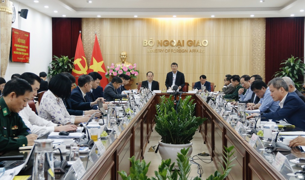Hội nghị đẩy mạnh triển khai Hiệp định hợp tác bảo vệ và khai thác tài nguyên du lịch thác Bản Giốc (Việt Nam) - Đức Thiên (Trung Quốc)