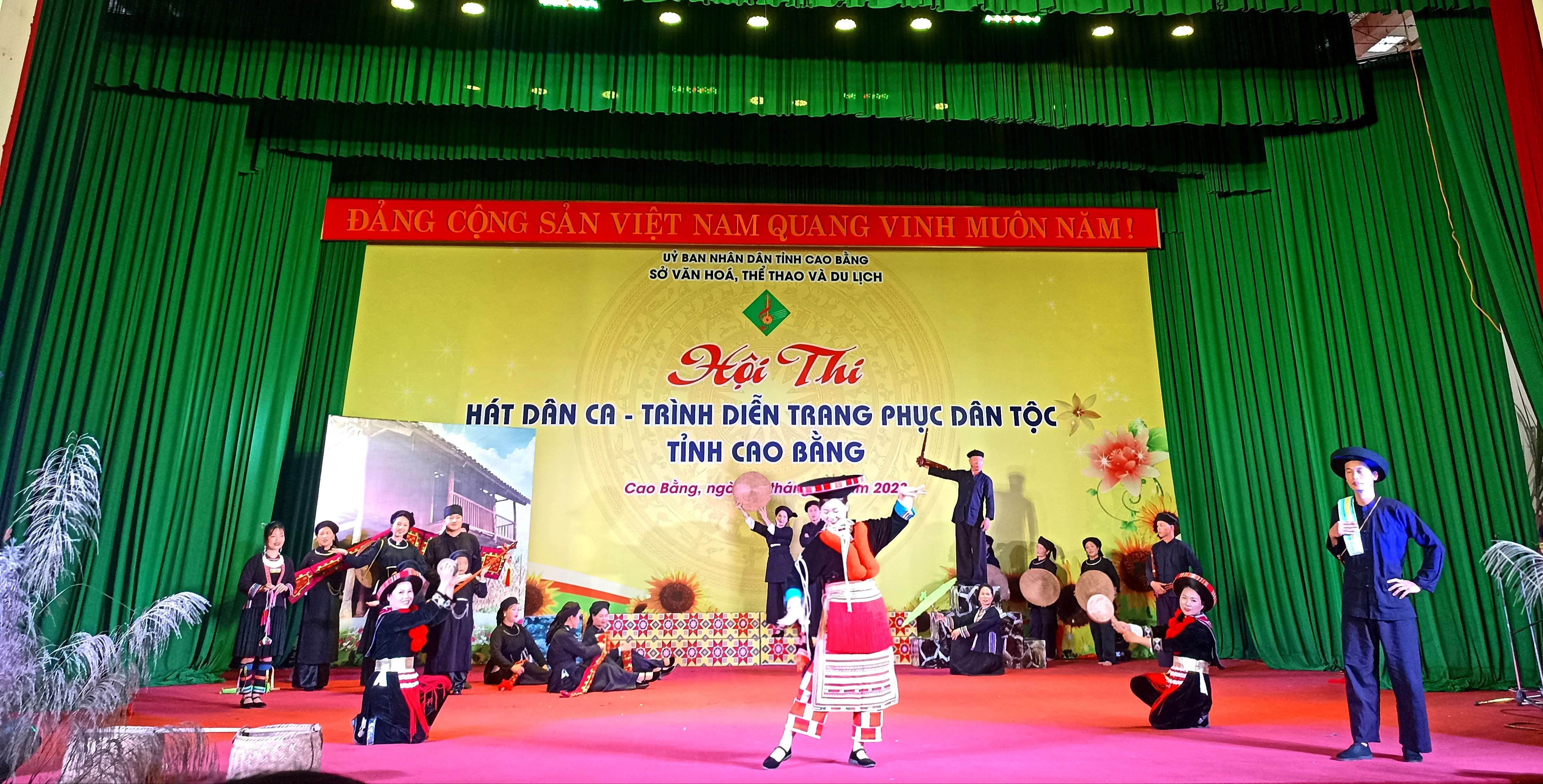 Sở VHTTDL tỉnh Cao Bằng tổ chức Hội thi hát dân ca – Trình diễn trang phục dân tộc năm 2023