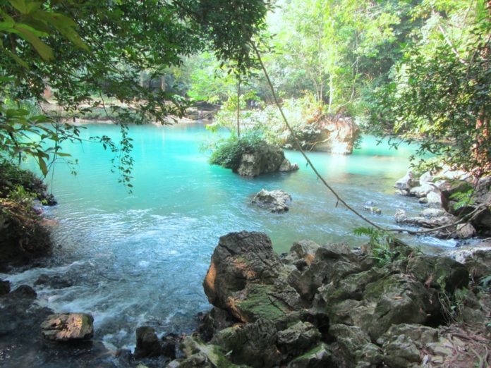 Hang Cốc Bó