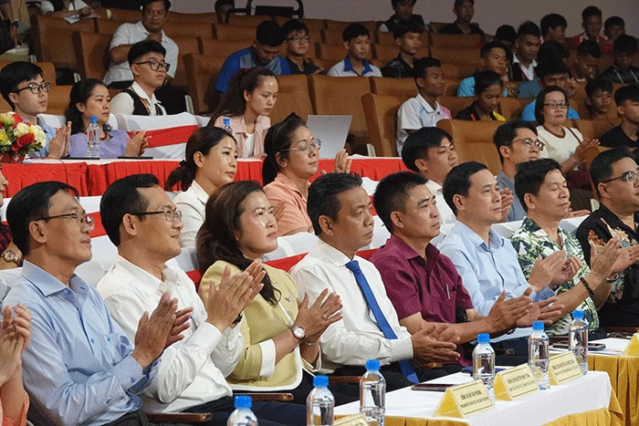 Giao lưu học sinh, sinh viên dân tộc thiểu số tiêu biểu các trường văn hóa, thể thao và du lịch khu vực phía Nam 