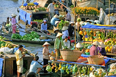  Phong Dien floating market