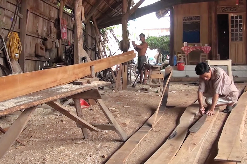 Traditional boat building village