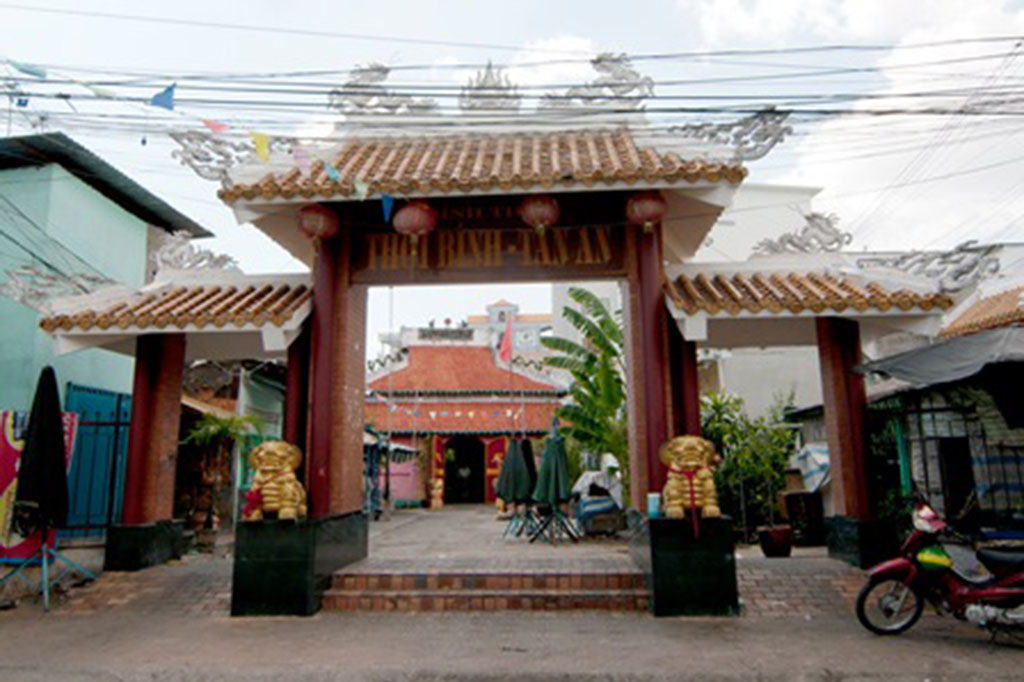 Thoi Binh Temple