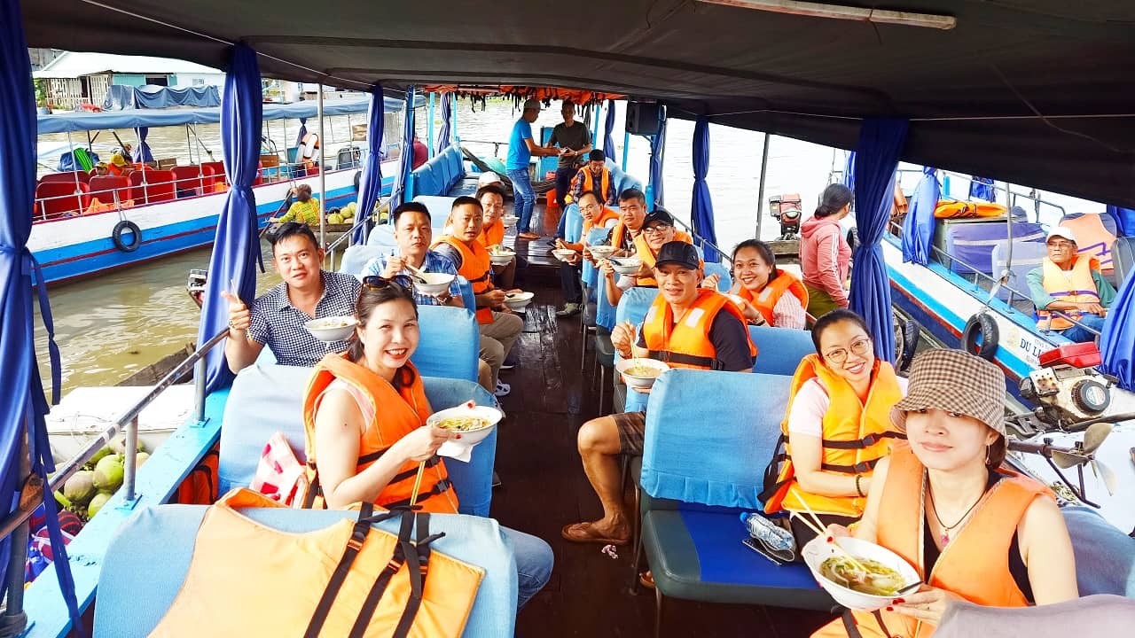 Tour chợ nổi Cái Răng ghép đoàn – Giá cực rẻ chỉ với 70k