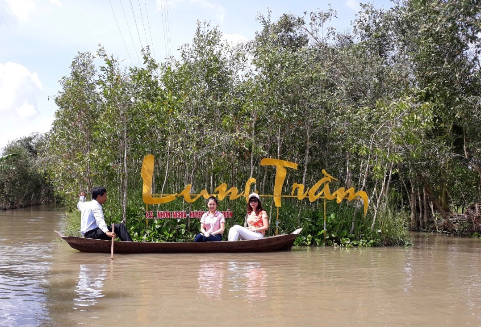 CAN THO TOUR: REMNANT REMAINS - LUNG MELALEUCA FRUIT GARDEN (HALF DAY)