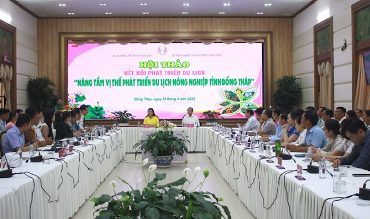Hội thảo với chủ đề “Nâng tầm vị thế phát triển du lịch nông nghiệp tỉnh Đồng Tháp”