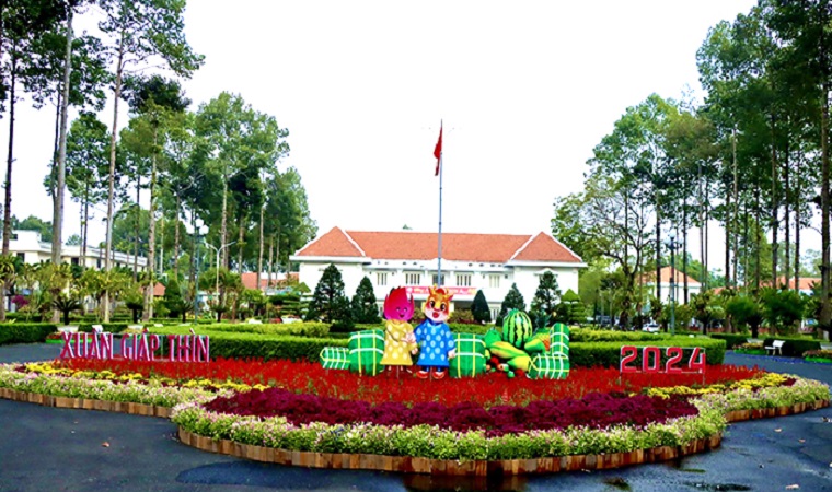 UBND tỉnh Đồng Tháp mở cửa đón khách tham quan từ 29 Tết