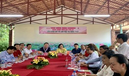 Đoàn Caravan “Hành trình trên đất phù sa” đến khảo sát và làm việc tại tỉnh Đồng Tháp